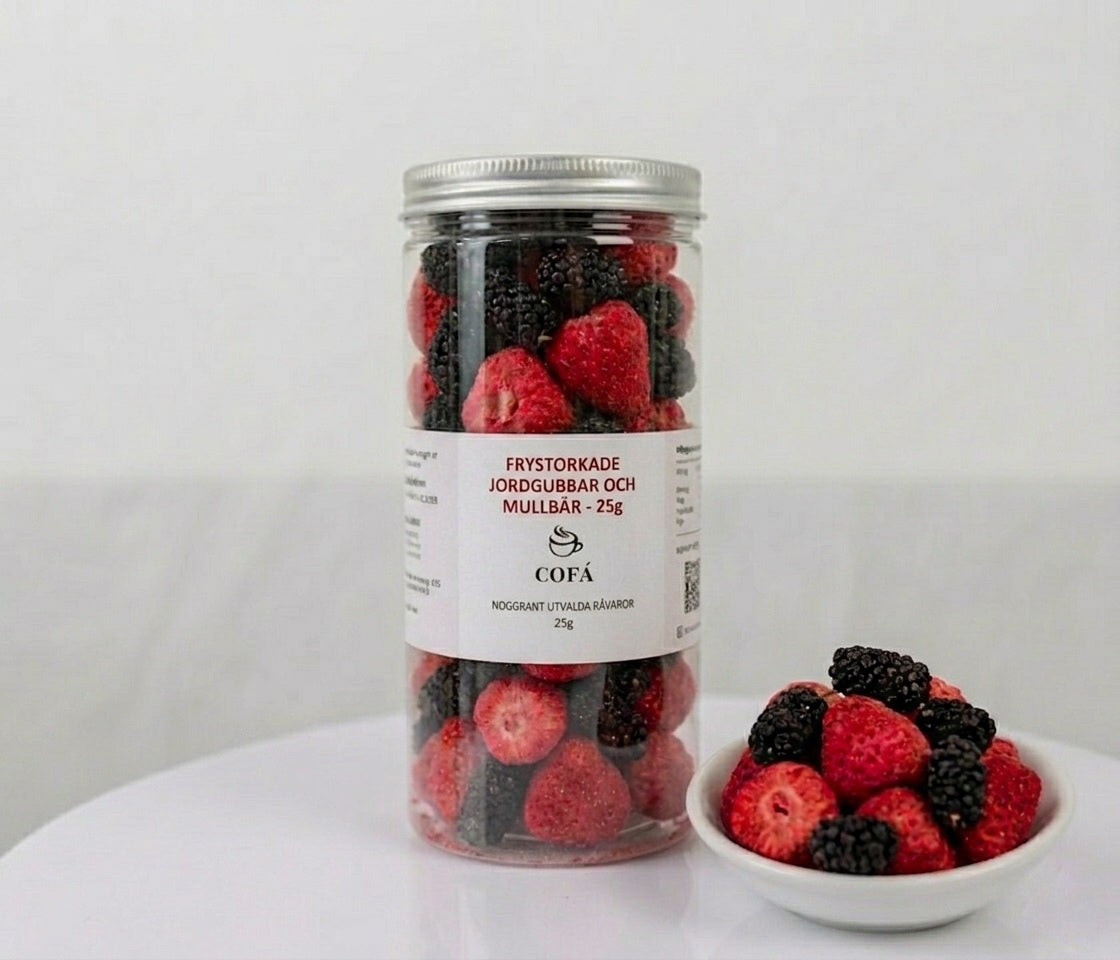 Frystorkade jordgubbar och mullbär - 25g - Cofa