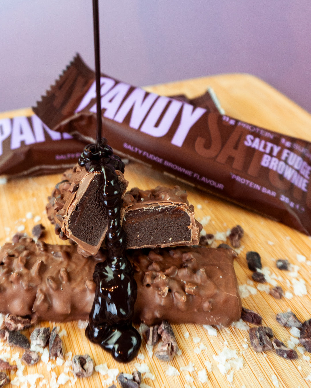 Pändy Salty Fudge Brownie proteinbar i genomskärning